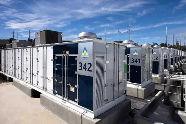 電力儲(chǔ)能技術(shù)崛起：應(yīng)對可再生能源挑戰(zhàn)，智能電網(wǎng)愿景成真